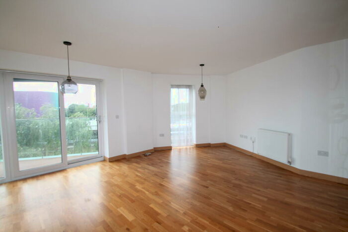 2 Bedroom Flat To Rent In Mill Pond Road, Langley Square, Dartford, DA1
