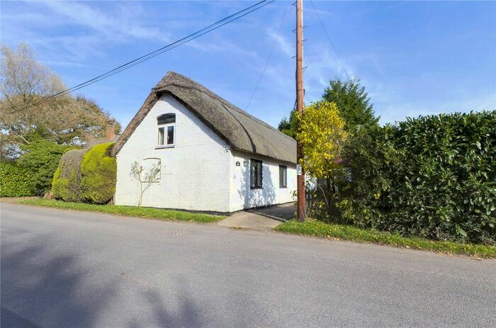 3 Bedroom Cottage To Rent In Chapel Row, Reading, Berkshire, RG7