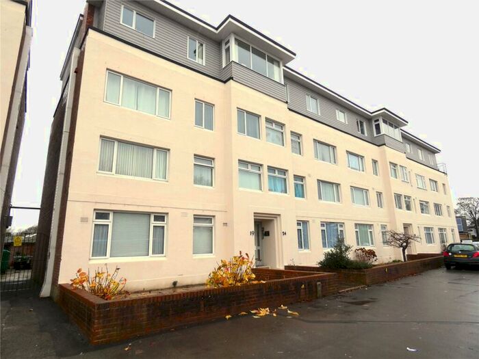 2 Bedroom Apartment To Rent In London Road, Portsmouth, Hampshire, PO2