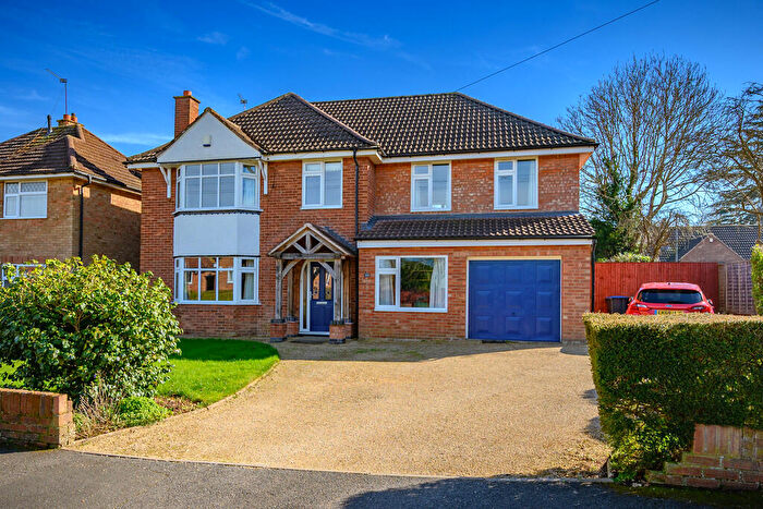 4 Bedroom Detached House For Sale In Barton Road, Bilton, Rugby, CV22