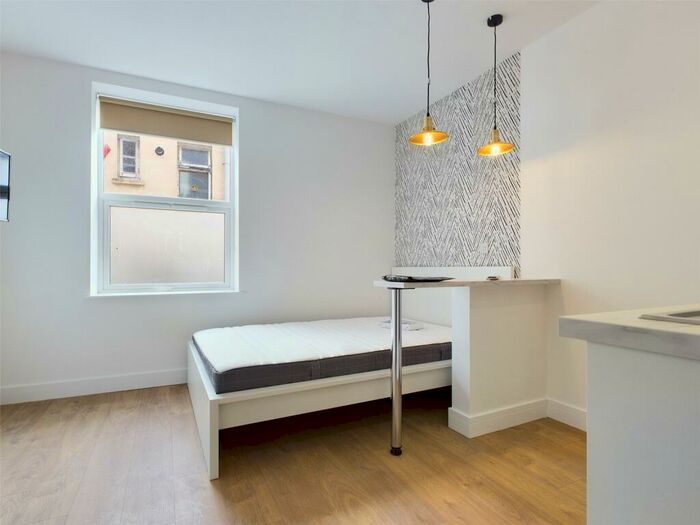 Apartment To Rent In Castle Street, Brighton, BN1