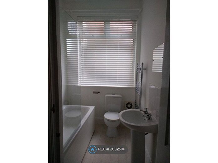 1 Bedroom Flat To Rent In Salisbury Road, Manchester, M21
