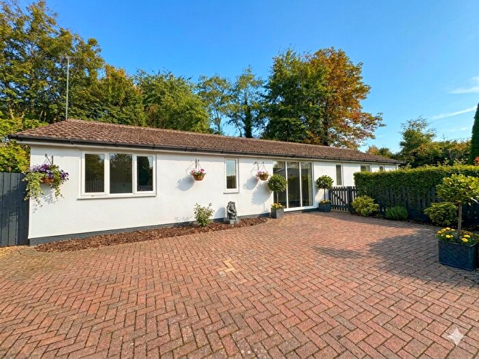 3 Bedroom Detached Bungalow For Sale In Summer Cottage Well Lane Welton, NN11
