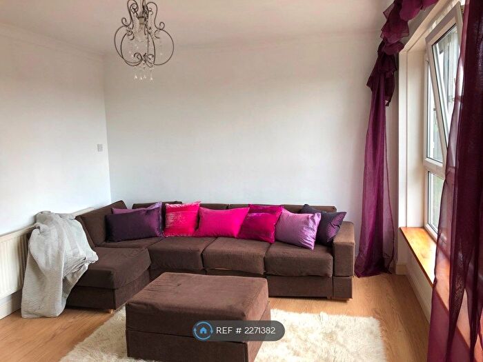 1 Bedroom Flat To Rent In Sarah House, London, SW15