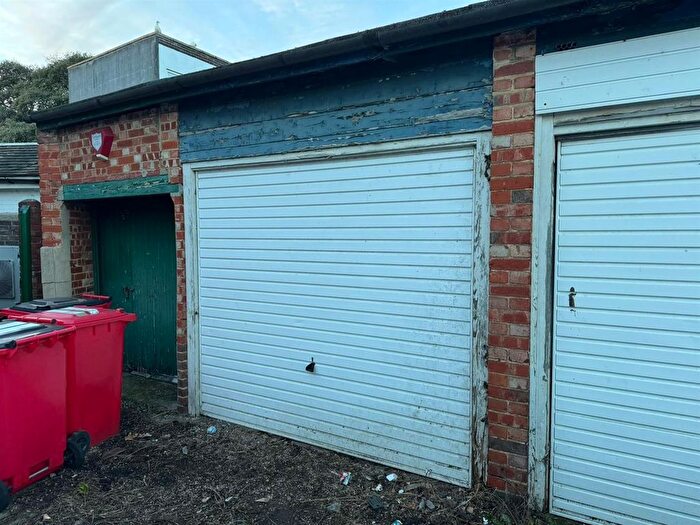 Garage / Parking To Rent In Broadwater Street West, Worthing, BN14