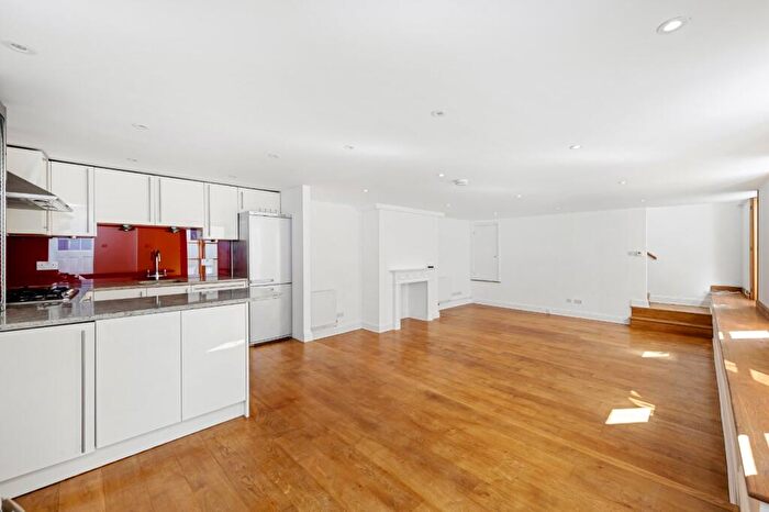 3 Bedroom House To Rent In Redcliffe Gardens, London, SW10