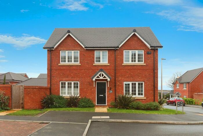 3 Bedroom Detached House For Sale In Holly Court, Burton Green, Kenilworth, CV8