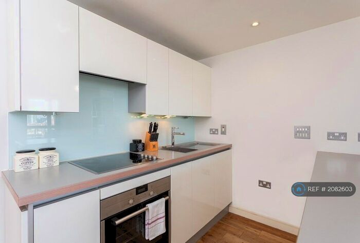 1 Bedroom Flat To Rent In Seren Park Gardens, Greenwich, London, SE3