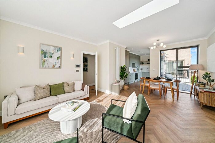 2 Bedroom Flat For Sale In Deburgh Road, SW19