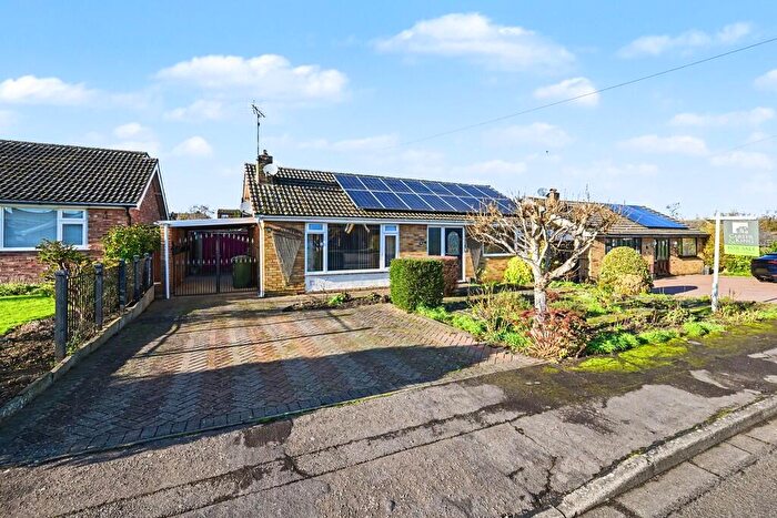 2 Bedroom Detached Bungalow For Sale In Landseer Close, Rugby, CV21