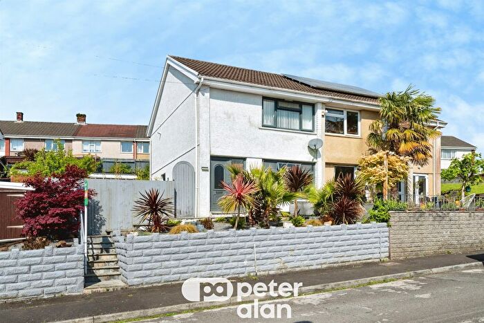 2 Bedroom Semi-Detached House For Sale In Hollett Road, Treboeth, Swansea, SA5