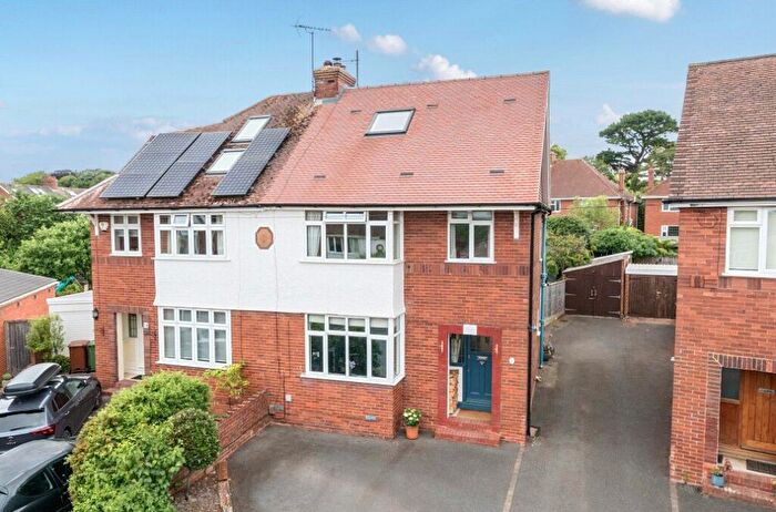 4 Bedroom Semi-Detached House For Sale In Exeter, Devon, EX2