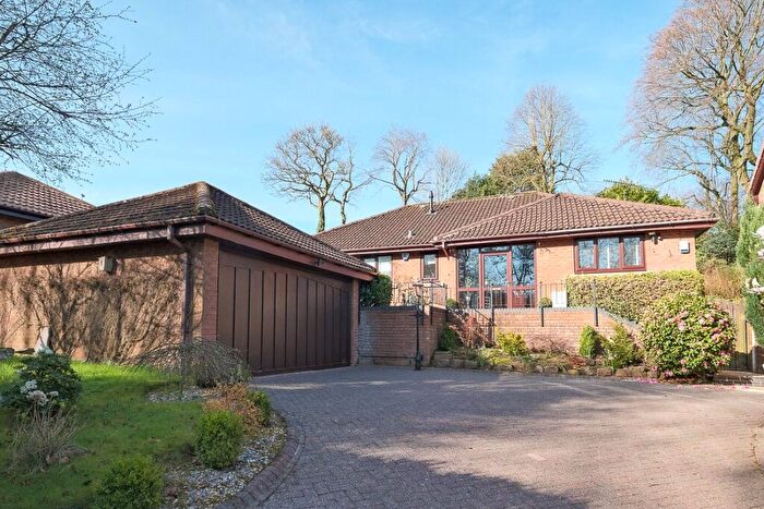 3 Bedroom Bungalow For Sale In Tenterhill Lane, Rochdale, Greater Manchester, OL11