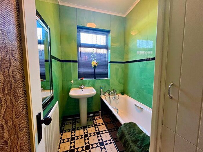 2 Bedroom Bungalow For Sale In Hedgeley Road, North Shields, North Shields, NE29
