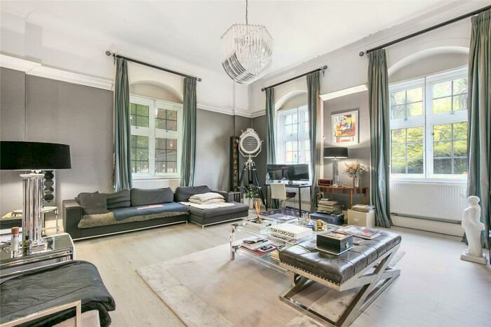 3 Bedroom Apartment To Rent In Rosebery Avenue, London, EC1R