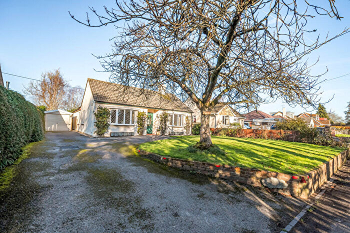 3 Bedroom Detached House For Sale In Littleworth, Pewsey, SN9