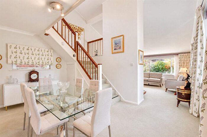 4 Bedroom Detached House For Sale In Lee Park, Blackheath, London, SE3