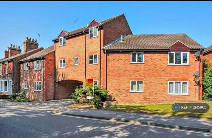 1 Bedroom Flat To Rent In York Court, Leighton Buzzard, LU7