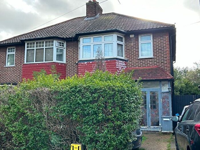3 Bedroom Semi-Detached House For Sale In Cleveland Gardens, NW2