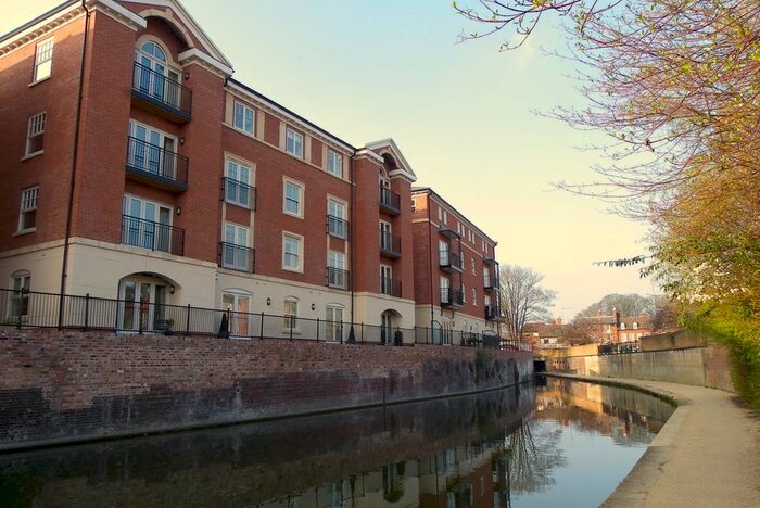 2 Bedroom Flat To Rent In Princes Drive, Worcester, WR1