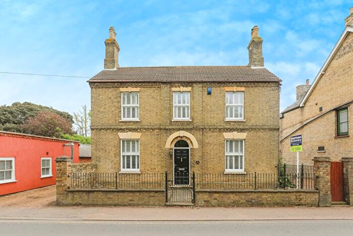 5 Bedroom Detached House For Sale In High Street, Ramsey, Huntingdon, PE26