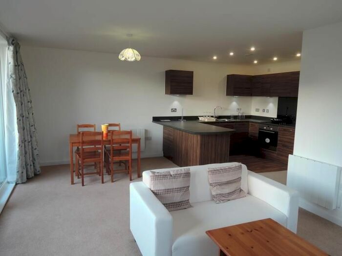 2 Bedroom Flat To Rent In Central Plaza, Mason Way, Birmingham, B15