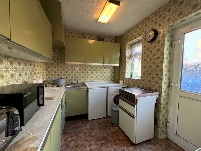 3 Bedroom SemiDetached House For Sale In Kenilworth Road, Cheadle