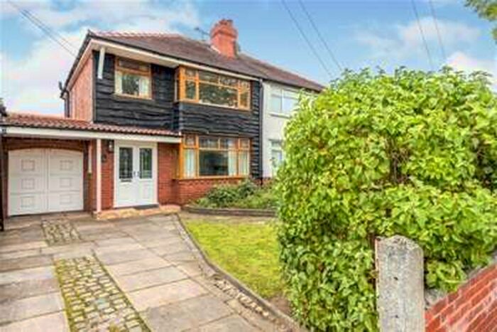 3 Bedroom Semi-Detached House To Rent In Marina Road, Formby, L37