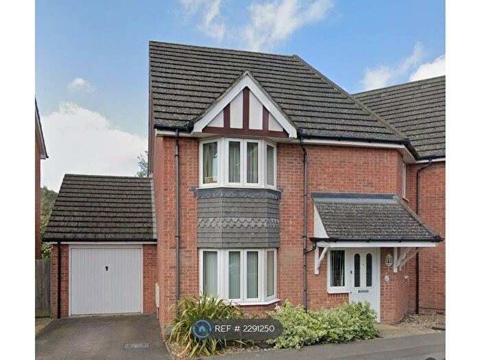 5 Bedroom Semi-Detached House To Rent In Baxendale Road, Chichester, PO19