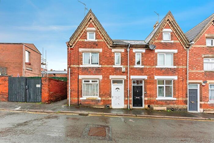 3 Bedroom Terraced House For Sale In College Street, Grantham, NG31