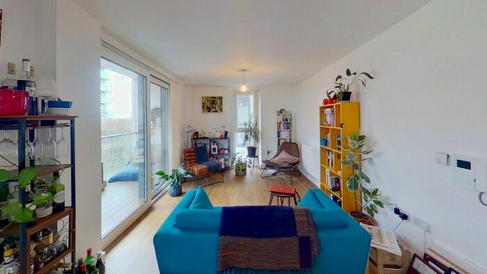 2 Bedroom Flat To Rent In Joplin House, Roseberry Place, Dalston, London, E8