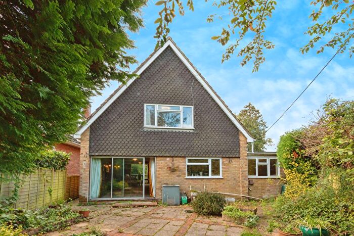 4 Bedroom Detached House For Sale In Tyfield, Sherborne St. John, Basingstoke, Hampshire, RG24