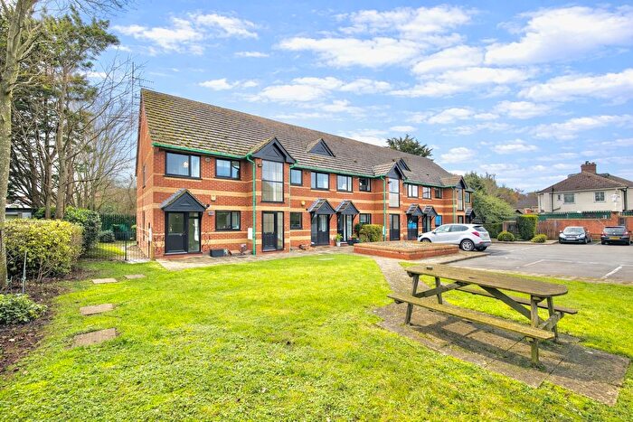 1 Bedroom Flat For Sale In Northfield Gardens, Watford, WD24