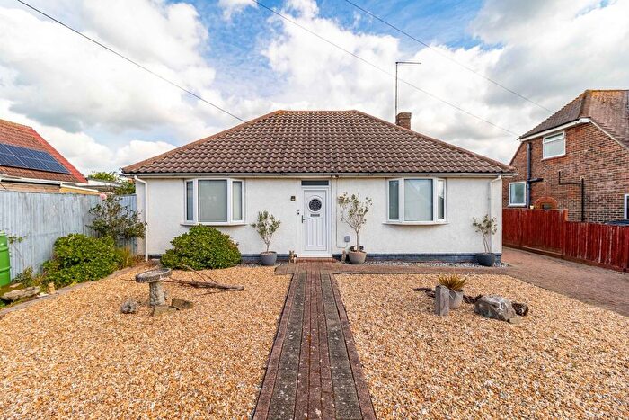 3 Bedroom Detached Bungalow For Sale In Alexandra Road, Lancing, BN15