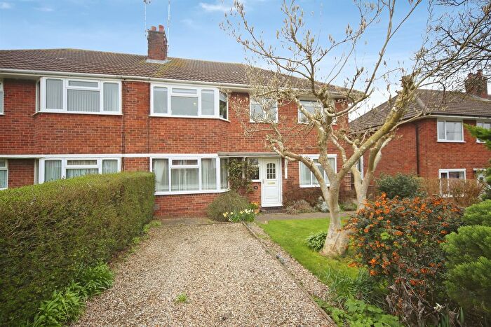 2 Bedroom Maisonette For Sale In West Green Drive, Stratford-Upon-Avon, CV37