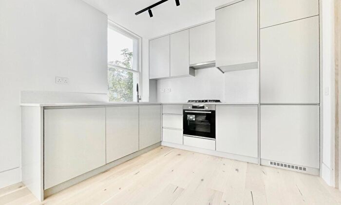 1 Bedroom Apartment To Rent In Brecknock Road, London, N19
