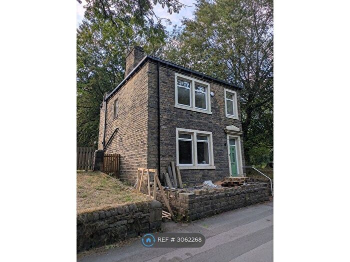 4 Bedroom Detached House To Rent In Brewery Drive, Huddersfield, HD4