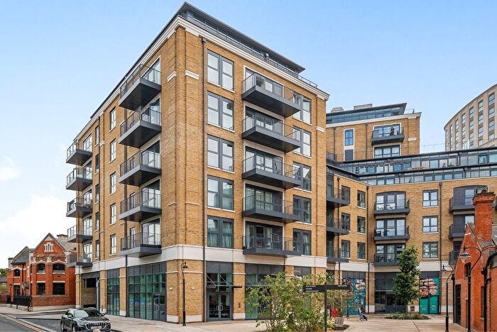 2 Bedroom Flat To Rent In Heritage Walk, Kingston Upon Thames, KT1