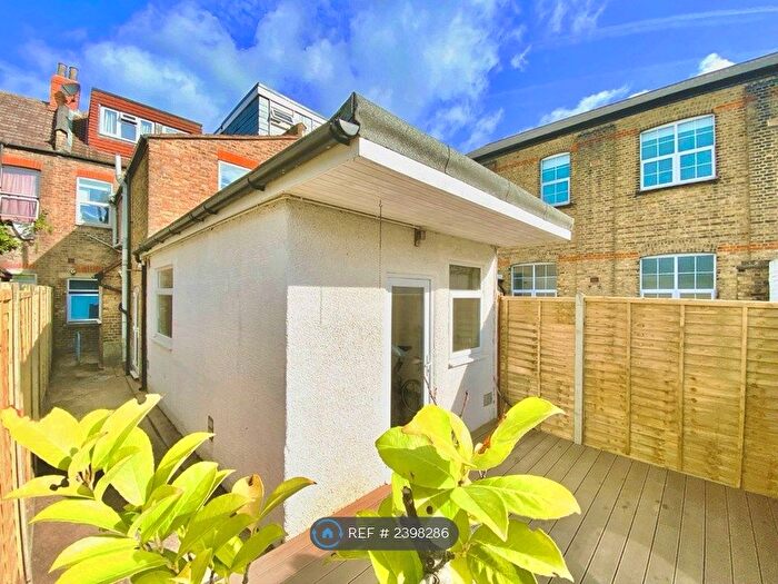 1 Bedroom Flat To Rent In Maple Road, London, SE20