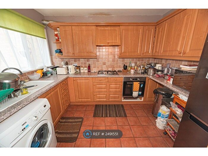 3 Bedroom Terraced House To Rent In Copperfield Gardens, Brentwood, CM14