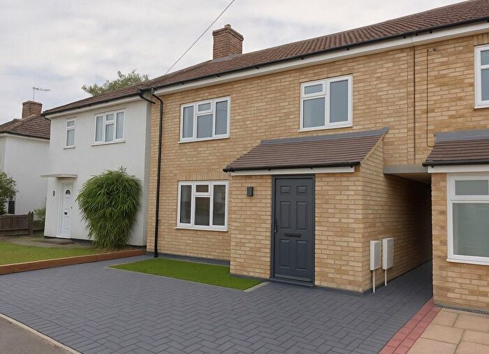 4 Bedroom Property To Rent In Rossington Avenue, Borehamwood, WD6