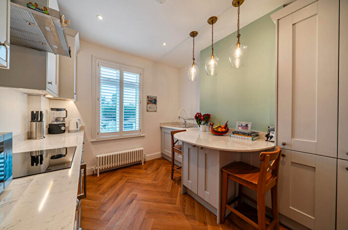 2 Bedroom Maisonette For Sale In Montagu Road, Datchet, Slough, SL3