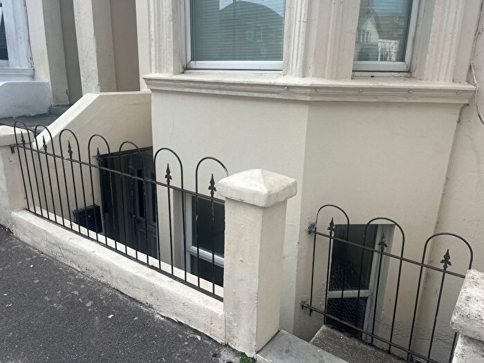 1 Bedroom Flat To Rent In Basement, Dover Road, Folkestone, CT20