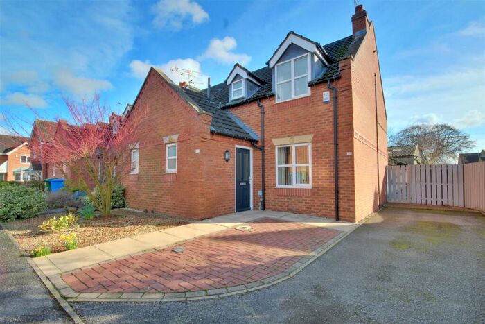 3 Bedroom End Of Terrace House For Sale In Tickton, Beverley, HU17