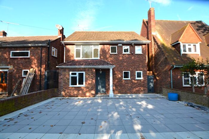 4 Bedroom Detached House To Rent In Upton Park, Slough, SL1