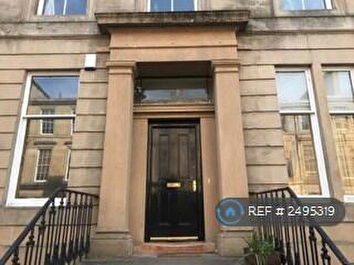 4 Bedroom Flat To Rent In West Princes Street, Glasgow, G4