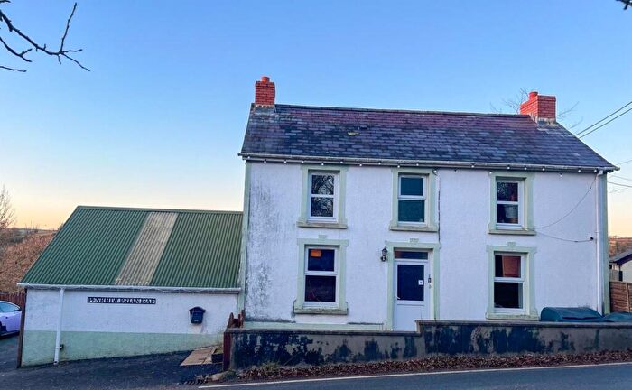 4 Bedroom Smallholding For Sale In Penrhiwllan, Llandysul, SA44