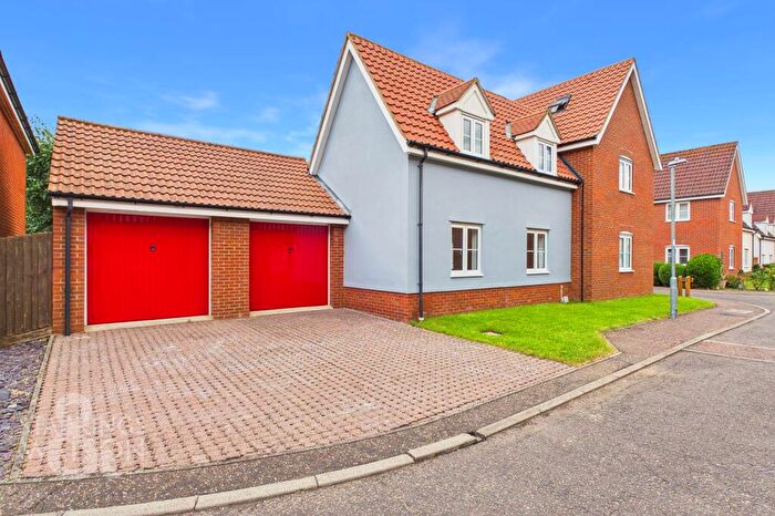 4 Bedroom Detached House For Sale In Windsor Park Gardens, Sprowston, Norwich, NR6