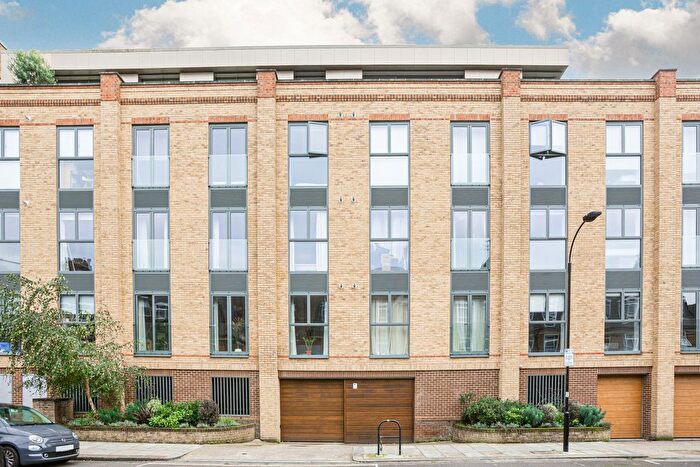 1 Bedroom Flat To Rent In Madison Apartments, Wyfold Road, SW6