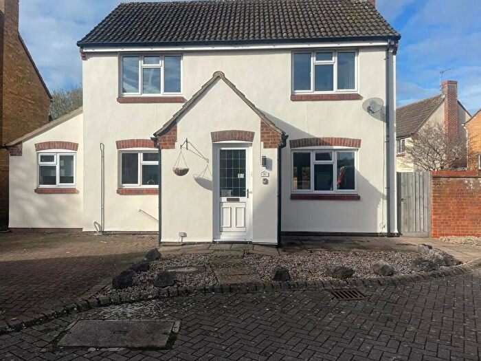 3 Bedroom Detached House To Rent In Harebell Close, Swindon, Wiltshire, SN25